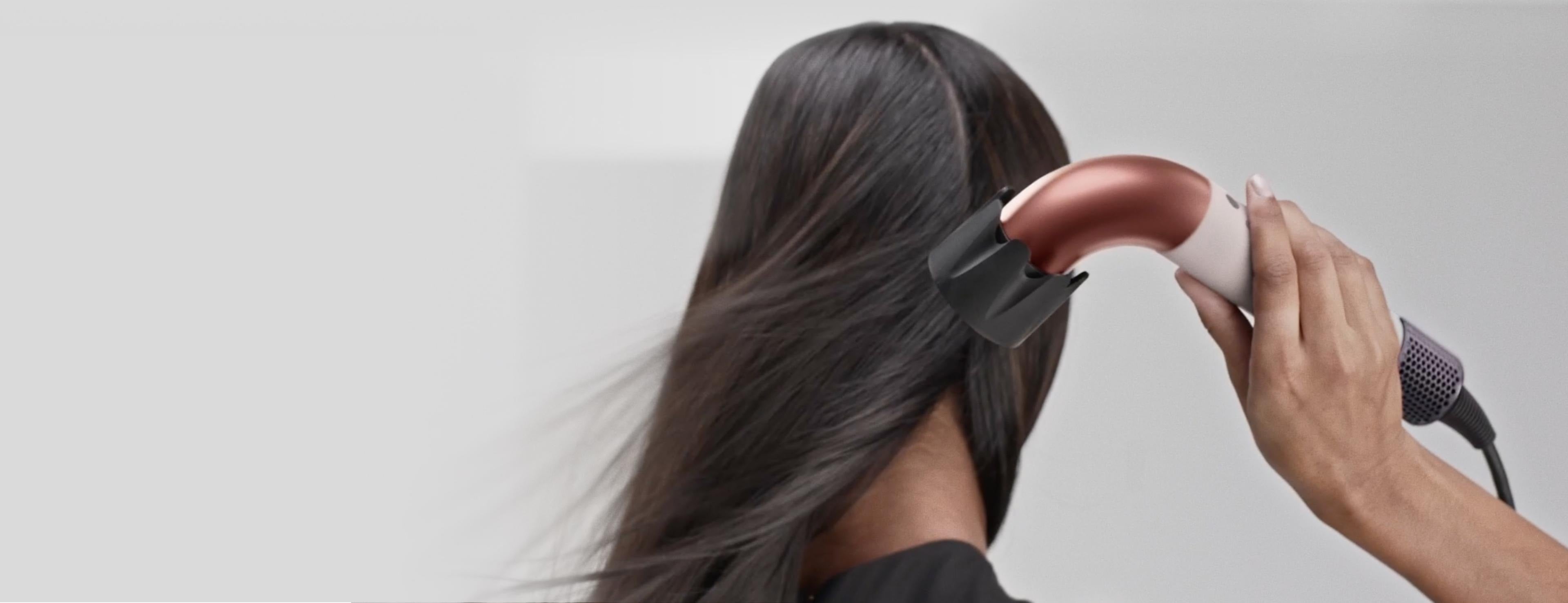 Sèche-cheveux Dyson Supersonic r™ - cheveux raides à ondulés (Rose Céramique)